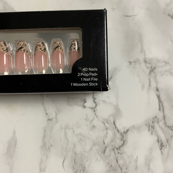 Fingersuit press on nails _ Rough Street . - Picture 4 of 10